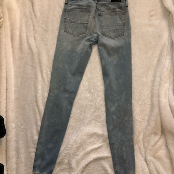 American Eagle Light Denim Distressed Jegging Jean - Picture 10 of 13